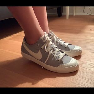 NIKE Low Grey Canvas Skate Shoes